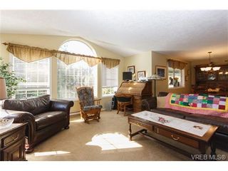 Photo 5: 924 Wendey Dr in VICTORIA: La Walfred House for sale (Langford)  : MLS®# 675974