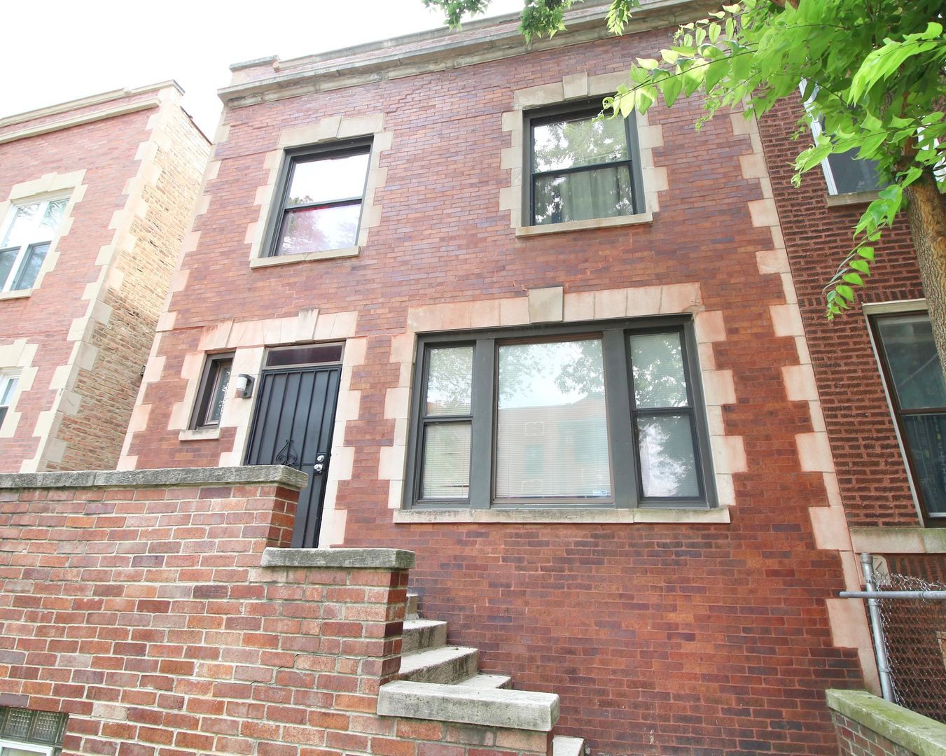 Main Photo: 6025 S Eberhart Avenue in Chicago: CHI - Woodlawn Residential for sale ()  : MLS®# 11257047