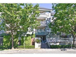 Photo 1: 407 2439 WILSON Avenue in Port Coquitlam: Central Pt Coquitlam Condo for sale in "AVEBURY POINT" : MLS®# V1027199
