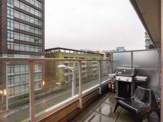Photo 10: 306 1708 COLUMBIA STREET in Vancouver: False Creek Condo for sale (Vancouver West)  : MLS®# R2341537