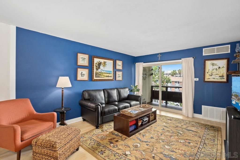 Main Photo: MISSION VALLEY Condo for sale : 1 bedrooms : 1605 Hotel Circle #B210 in San Diego