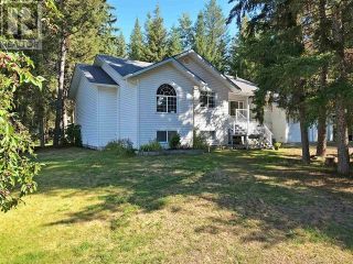 Photo 1: 2711 ROBERTA ROAD in Quesnel: House for sale : MLS®# R2843779