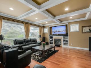 Photo 10: 11290 BONSON Road in Pitt Meadows: South Meadows House for sale : MLS®# R2073759