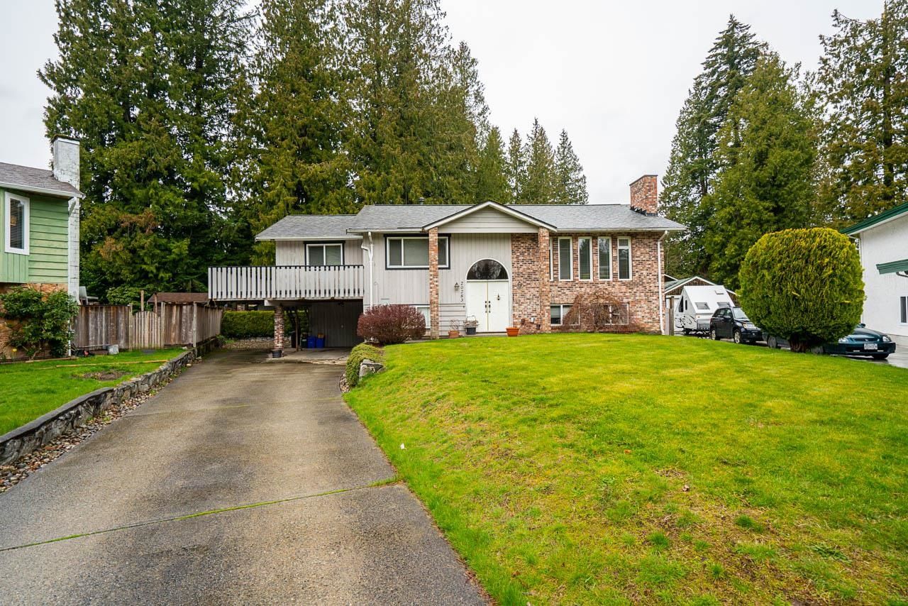 Main Photo: 20283 49 Avenue in Langley: Langley City House for sale : MLS®# R2764374