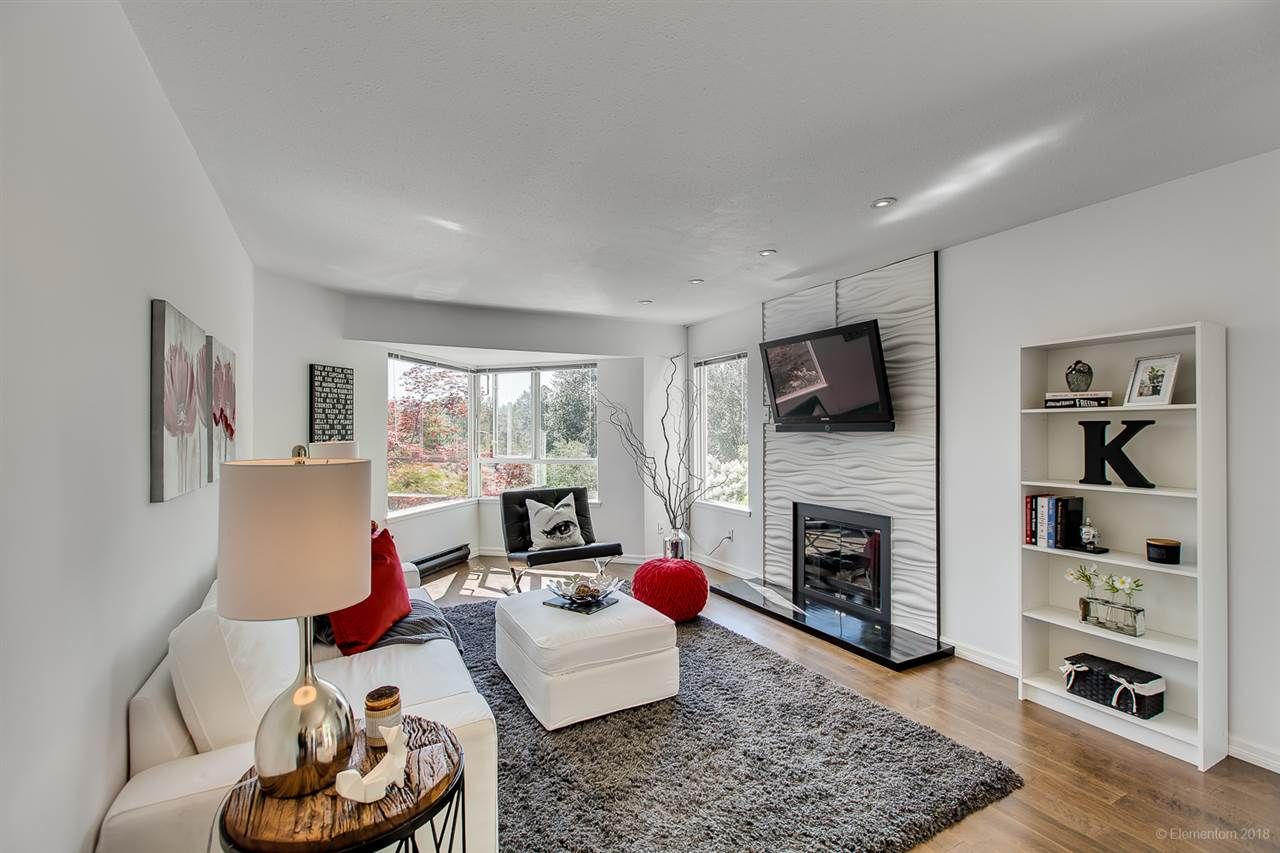 Main Photo: 419 1215 LANSDOWNE DRIVE in Coquitlam: Upper Eagle Ridge Townhouse for sale : MLS®# R2271531