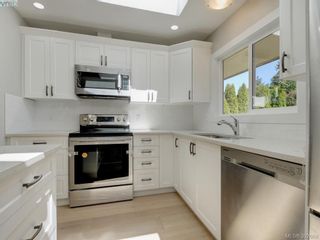 Photo 7: 907 Kingsmill Rd in VICTORIA: Es Gorge Vale Half Duplex for sale (Esquimalt)  : MLS®# 789216