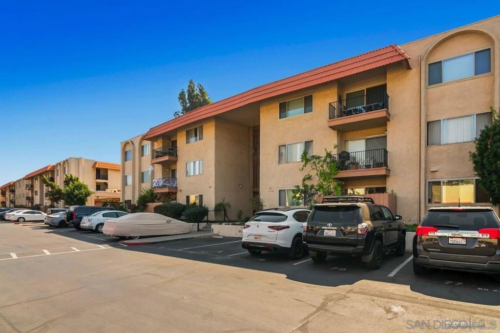 Main Photo: 6811 Alvarado Rd Unit 14 in San Diego: Residential for sale (92120 - Del Cerro)  : MLS®# 200053635