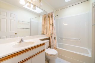 Photo 23: 8 2345 CRANLEY Drive in Surrey: King George Corridor Manufactured Home for sale in "La Mesa" (South Surrey White Rock)  : MLS®# R2745288