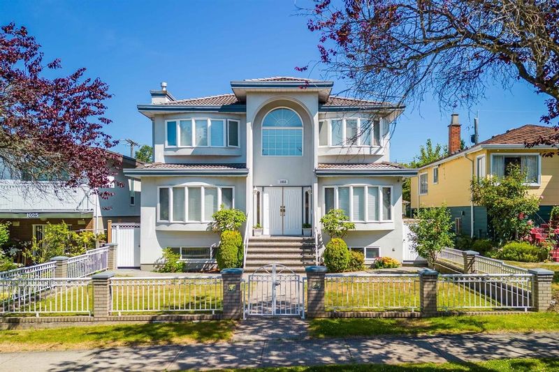 FEATURED LISTING: 1033 39TH Avenue East Vancouver
