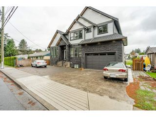 Photo 1: 32147 PEARDONVILLE Road in Abbotsford: Abbotsford West House for sale : MLS®# R2471745