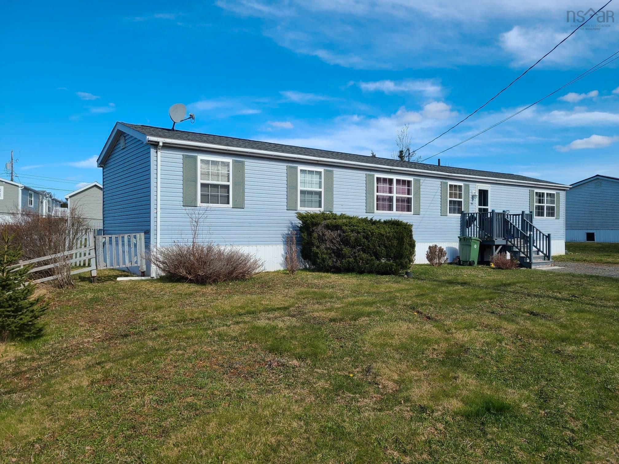 Main Photo: 515 Young Street in Truro: 104-Truro / Bible Hill Residential for sale (Northern Region)  : MLS®# 202209639