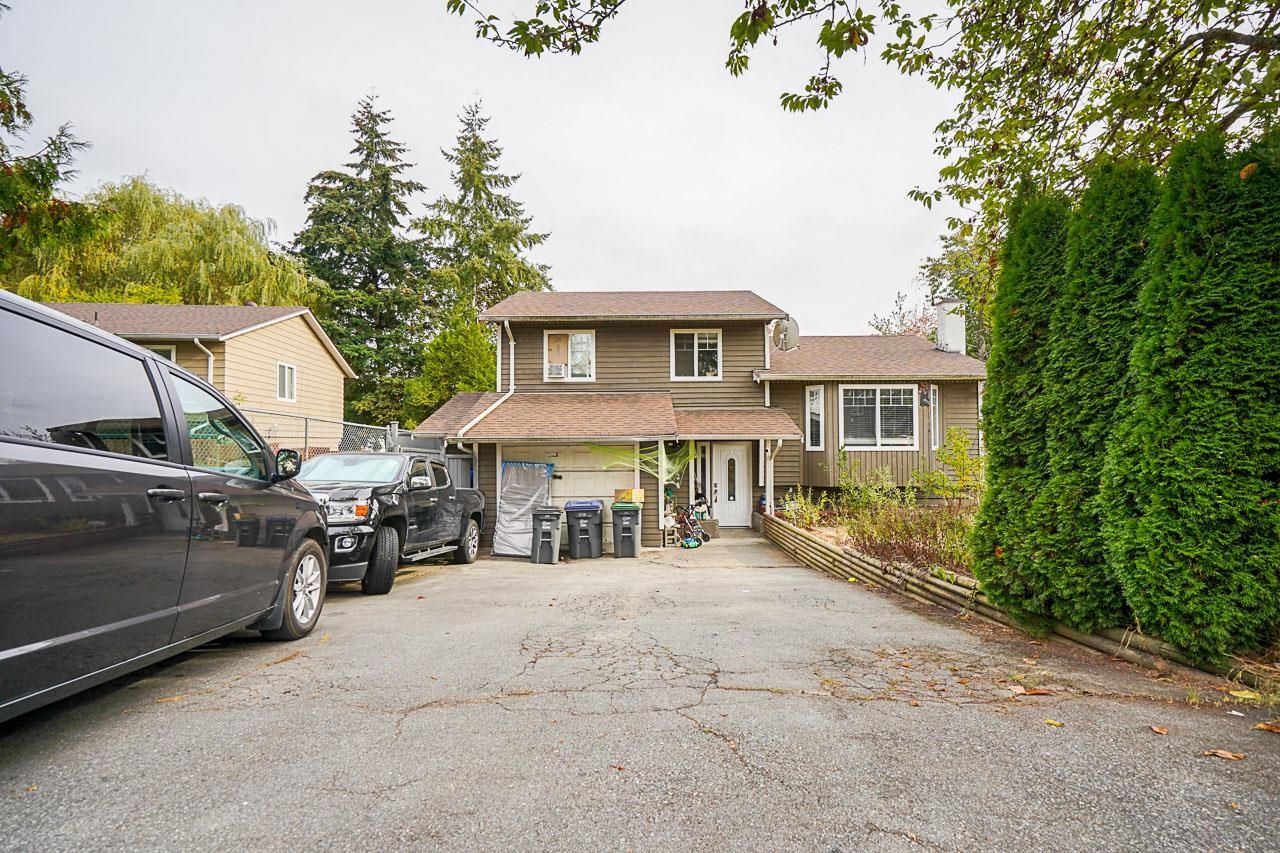 Main Photo: 6724 135B Street in Surrey: West Newton House for sale : MLS®# R2744831