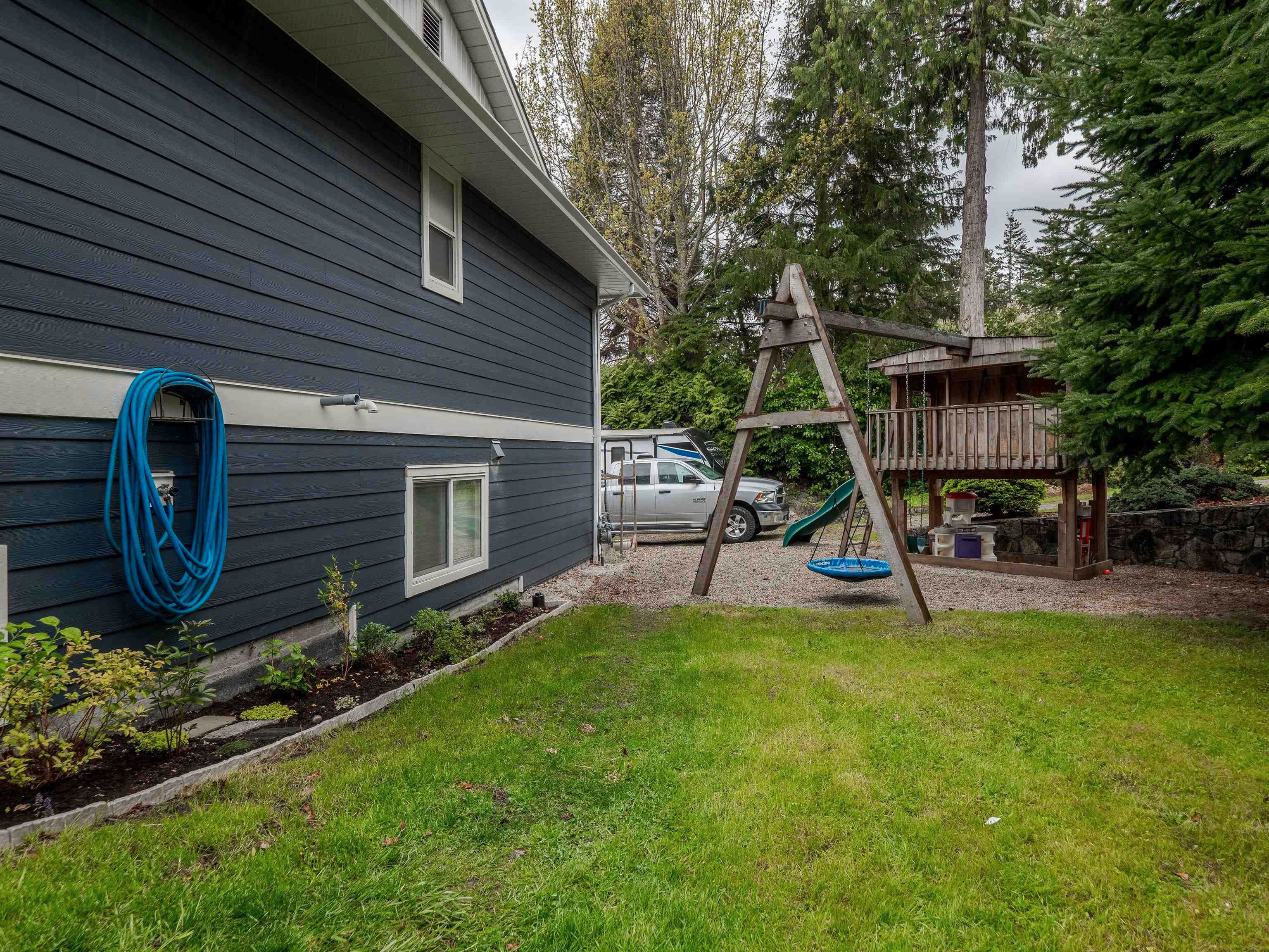Photo 32: Photos: 5460 CARNABY Place in Sechelt: Sechelt District House for sale (Sunshine Coast)  : MLS®# R2685134