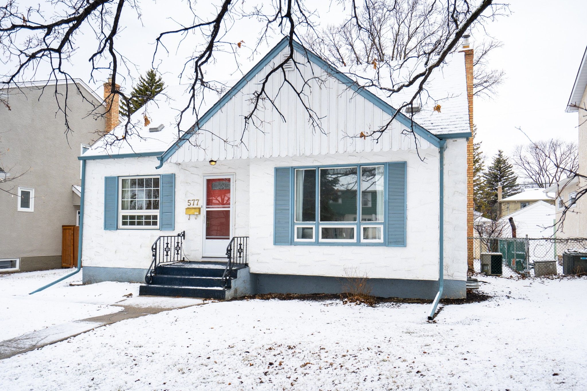 Main Photo: River Heights One and a Half Storey: House for sale (Winnipeg) 