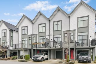 Photo 2: 66 17555 57A Avenue in Surrey: Cloverdale BC Townhouse for sale in "Hawthorne" (Cloverdale)  : MLS®# R2845740