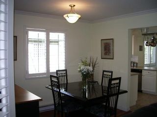 Photo 15: BEAUTIFULLY RENOVATED 3-BR TOWNHOUSE!