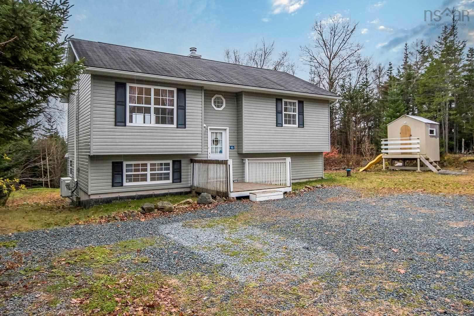Main Photo: 90 Schooner Drive in Lawrencetown: 31-Lawrencetown, Lake Echo, Porters Lake Residential for sale (Halifax-Dartmouth)  : MLS®# 202128184