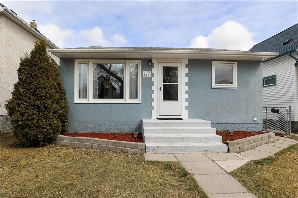 Main Photo: 117 Atlantic Avenue in Winnipeg: West Kildonan Residential for sale (4D)  : MLS®# 202308653