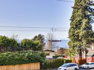 Photo 11: 3333 MARINE Drive in West Vancouver: West Bay House for sale in "West Bay" : MLS®# R2761097