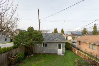 Photo 16: 2203 E 2ND AVENUE in Vancouver: Grandview VE House for sale (Vancouver East)  : MLS®# R2240985