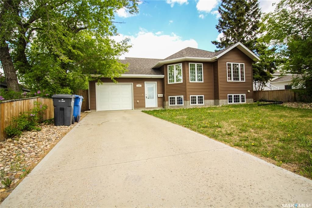 Main Photo: 1582 102nd Street in North Battleford: Sapp Valley Residential for sale : MLS®# SK896581