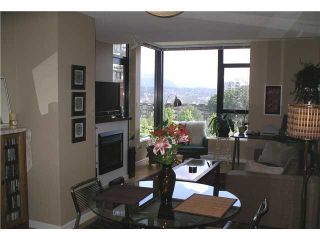 Photo 2: 305 11 E ROYAL Avenue in New Westminster: Fraserview NW Condo for sale in "VICTORIA HILL HIGH RISES" : MLS®# V837108