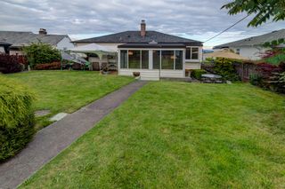 Photo 44: 933 LAUREL Street in New Westminster: The Heights NW House for sale in "The Heights" : MLS®# R2308868