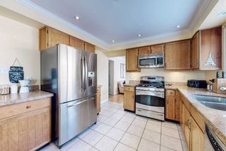 Photo 8: 4 Simmons Crescent in Aurora: Aurora Highlands House (2-Storey) for sale : MLS®# N5897099