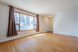 Photo 2: 130 Allandale Close SE in Calgary: Acadia Semi Detached (Half Duplex) for sale : MLS®# A2037280