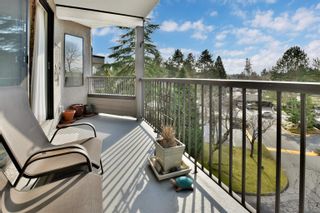 Photo 3: 301 1740 SOUTHMERE Crescent in Surrey: Sunnyside Park Surrey Condo for sale in "CAPSTAN WAY" (South Surrey White Rock)  : MLS®# R2661898