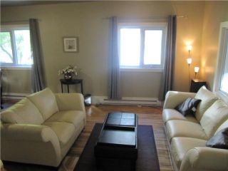 Photo 3: 546 LANGEVIN Street in WINNIPEG: St Boniface Residential for sale (South East Winnipeg)  : MLS®# 1013366