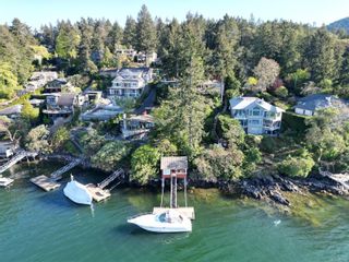 Photo 2: 746 Sea Dr in Central Saanich: CS Brentwood Bay House for sale : MLS®# 961766