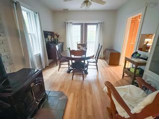 Photo 10: 200 Pleasant Street in Bridgewater: 405-Lunenburg County Residential for sale (South Shore)  : MLS®# 202323684