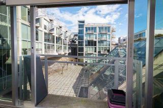 Photo 10: 305 1540 W 2nd Avenue in Vancouver: False Creek Condo for sale (Vancouver West)  : MLS®# R244615