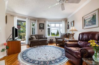 Photo 3: 206 2800 CHESTERFIELD Avenue in North Vancouver: Upper Lonsdale Condo for sale in "Somerset Green" : MLS®# R2730712