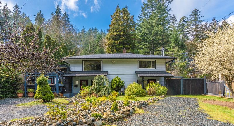 FEATURED LISTING: 3229 HAMMOND BAY Rd Nanaimo