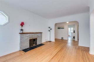 Photo 2: 8443 OAK Street in Vancouver: Marpole House for sale (Vancouver West)  : MLS®# R2769532