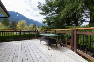 Photo 6: 1089 AXEN Road in Squamish: Brackendale House for sale : MLS®# R2714386