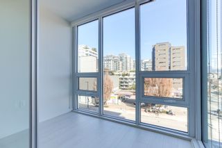Photo 14: 405 180 E 2ND Avenue in Vancouver: Mount Pleasant VE Condo for sale in "Second + Main" (Vancouver East)  : MLS®# R2817086