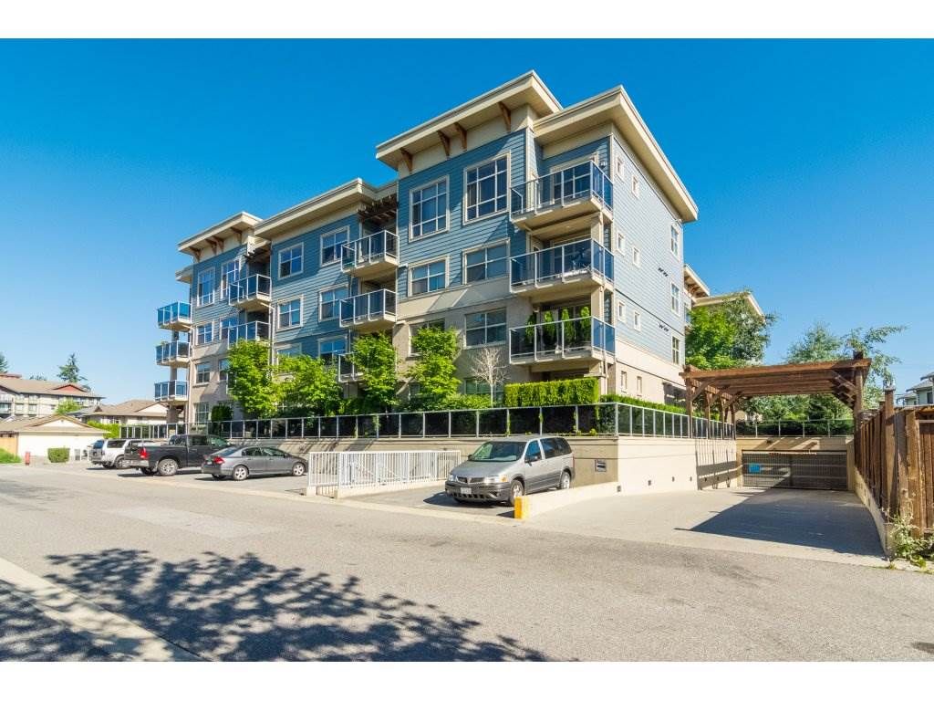 Main Photo: 408 19936 56 Avenue in Langley: Langley City Condo for sale : MLS®# R2290088