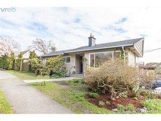 Photo 1: 465 Arnold Ave in VICTORIA: Vi Fairfield West House for sale (Victoria)  : MLS®# 755289