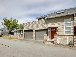 Photo 3: 2 6320 48A Avenue in Delta: Holly Townhouse for sale in "GARDEN ESTATES" (Ladner)  : MLS®# R2588124