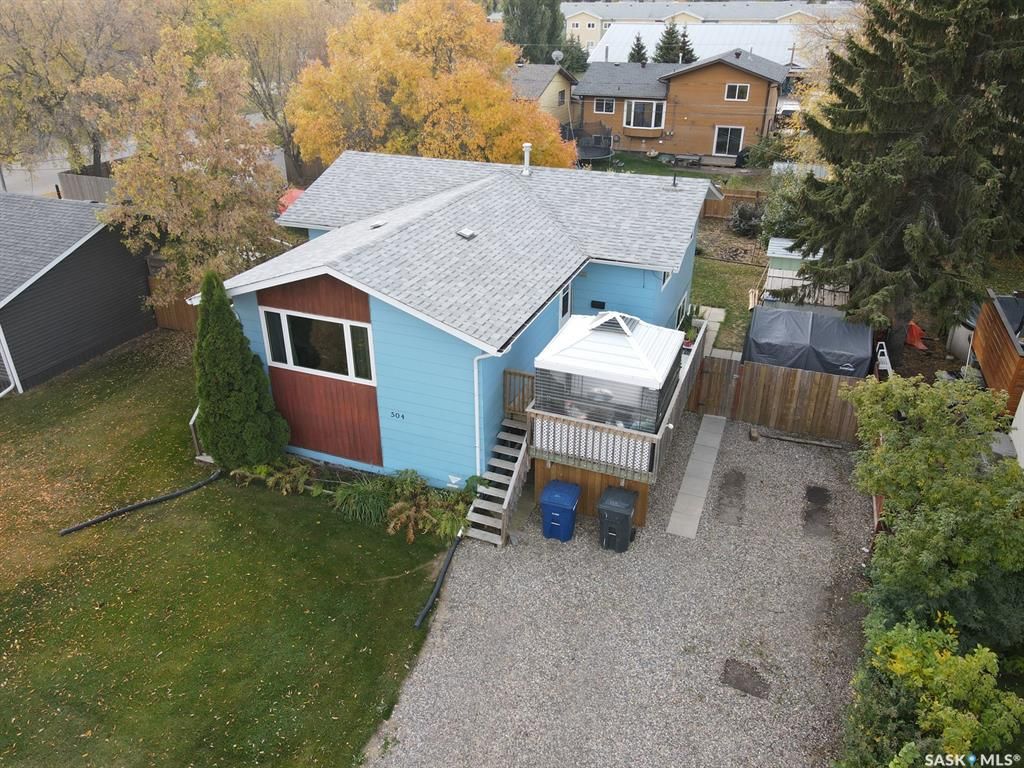 Main Photo: 504 Cochin Avenue in Meadow Lake: Residential for sale : MLS®# SK892161