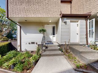 Photo 1: 140 511 GATENSBURY Street in Coquitlam: Central Coquitlam Townhouse for sale in "PEBBLE CREEK" : MLS®# R2880384