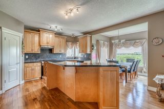 Photo 2: 42 Springborough Green SW in Calgary: Springbank Hill Detached for sale : MLS®# A1225017