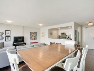 Photo 3: 609 1288 MARINASIDE Crescent in Vancouver: Yaletown Condo for sale in "Crestmark I" (Vancouver West)  : MLS®# R2149877