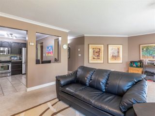 Photo 9: 303 1230 QUAYSIDE Drive in New Westminster: Quay Condo for sale in "TIFFANY SHORES" : MLS®# R2423059