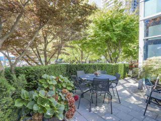 Photo 4: 403 BEACH Crescent in Vancouver: Yaletown Townhouse for sale (Vancouver West)  : MLS®# R2104256