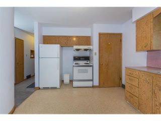 Photo 13: 1011 THORNEYCROFT Drive NW in Calgary: Thorncliffe House for sale : MLS®# C4026935