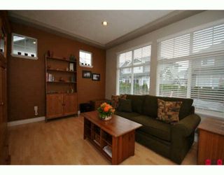 Photo 6: 35 16760 61ST Avenue in Surrey: Cloverdale BC Townhouse for sale in "Harvest Landing" (Cloverdale)  : MLS®# F2927875